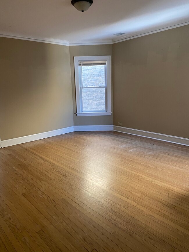 5929 N Artesian Ave Unit 0, Chicago, IL 60659 Condo for Rent in