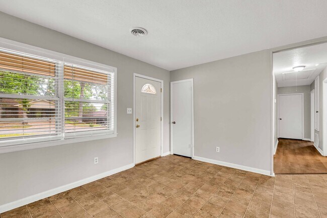 Foto del edificio - Renovated 3 Bedroom 2 Bath Home for Rent!