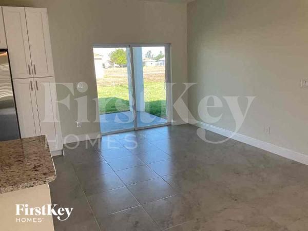 Foto del edificio - 1620 NE 7th Pl