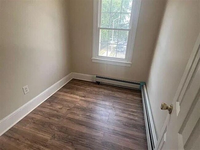 Building Photo - Trenton Homes