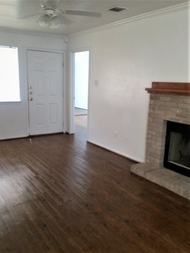 Foto del edificio - 3615EL