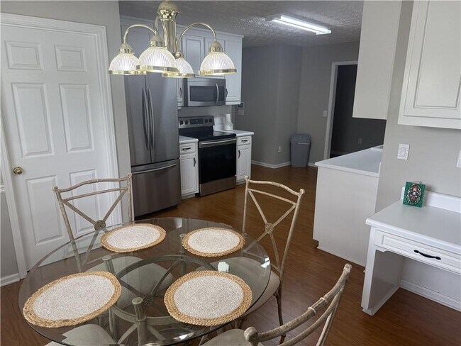 Foto del edificio - 3428 Pleasant View Ct