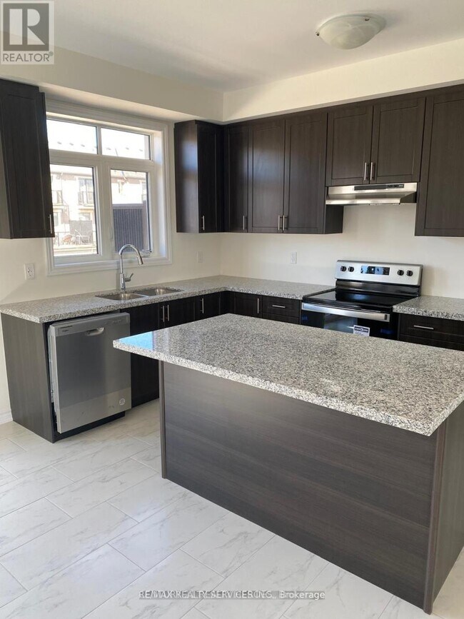 Photo du bâtiment - 12348 McLaughlin Rd