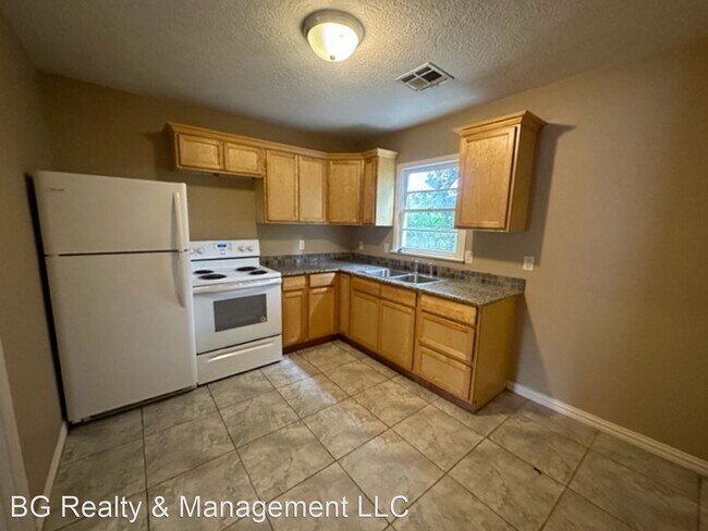 Foto del edificio - 2 br, 1 bath House - 641 11th St
