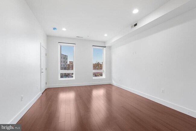 Foto del edificio - 3511 14th St NW