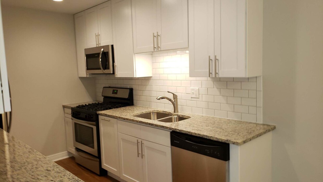 Primary Photo - 508 N Cass Ave