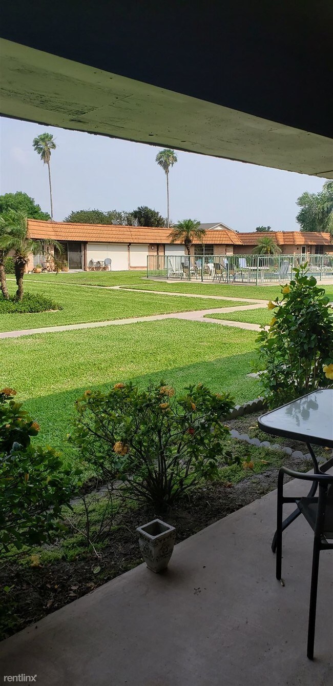 Foto del edificio - 2 br, 2 bath Condo - 1400 Palm Valley Dr W...