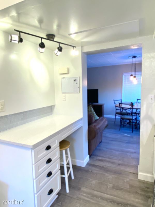 Building Photo - 2 br, 1 bath House - 803 Barton Dr