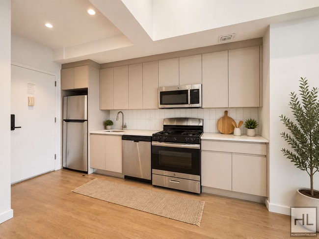 Building Photo - Bushwick Avenue / Spacious Penthouse 2-Bed with Balcony