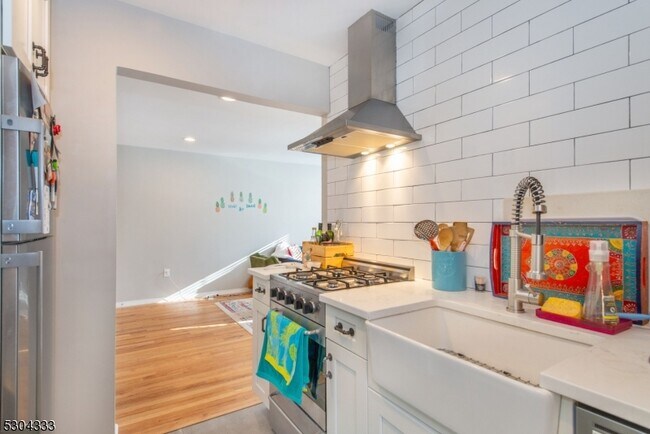 Foto del edificio - 376 Claremont Ave