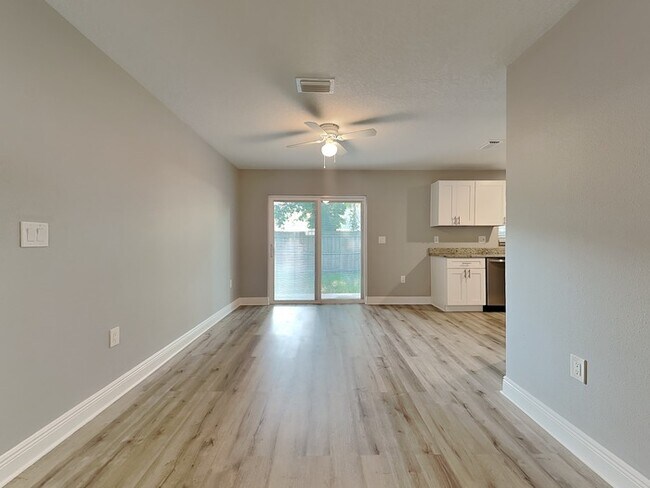 Foto del edificio - MOVE IN SPECIAL!!! Apply Today!