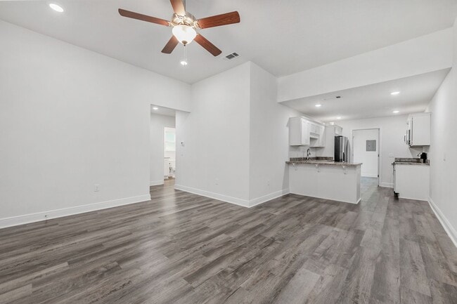 Foto del edificio - 8154 Lawton St