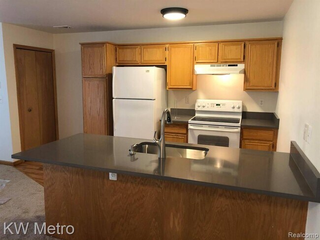 Building Photo - 24057 Wedgewood Cir