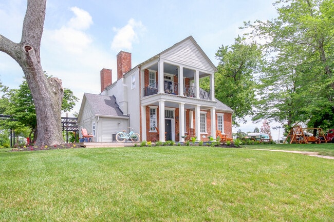 Building Photo - 88 Graysville Rd
