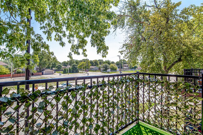 Foto del edificio - 10540 Ridgeland Ave