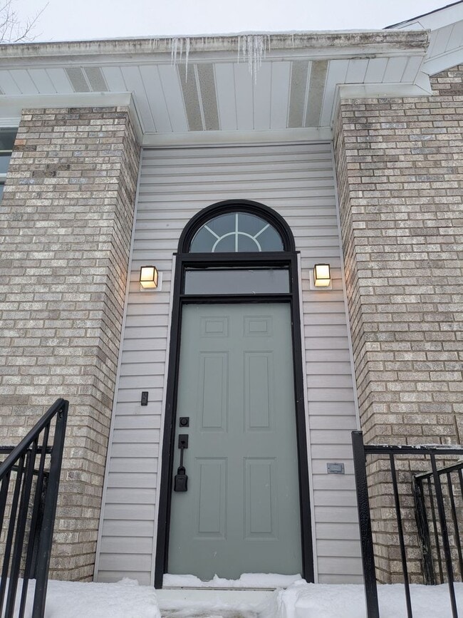 Foto del edificio - 3 bedroom 2.5 bathroom single family home in Chippewa Township