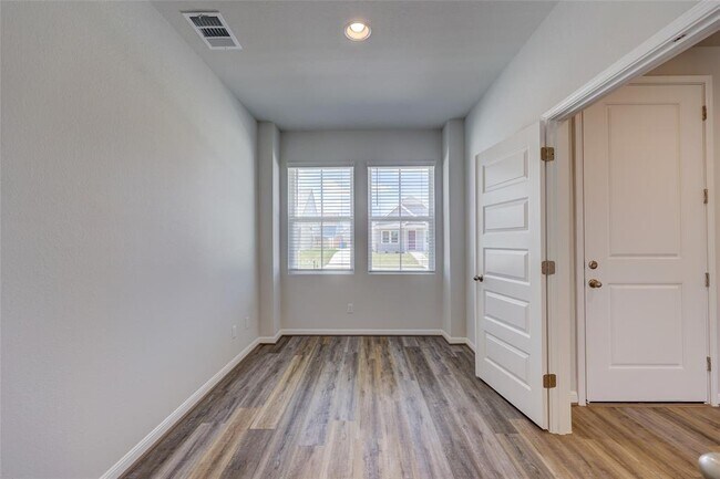 Building Photo - 310 Cherry Blossom Ln