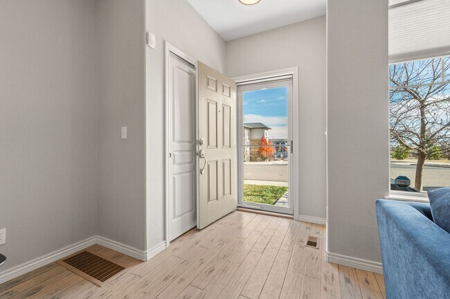 Foto del edificio - Modern Comfort Meets Mountain Convenience ...