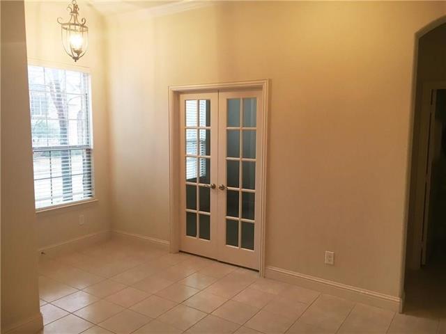 Foto del edificio - 8619 Naomi St