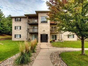 Building Photo - 10121 Sutton Dr