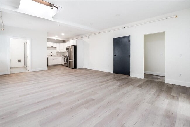 Building Photo - 202 Hooker Ave