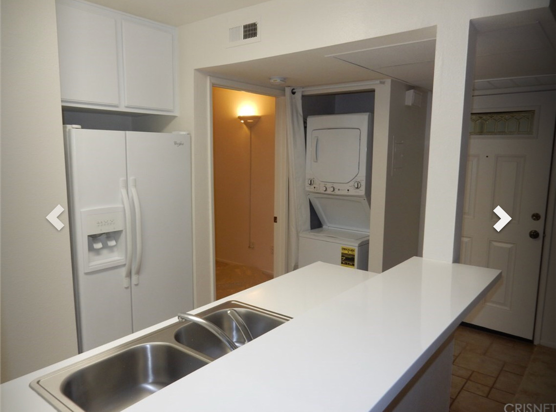 Washer Dryer In Unit - 7060 Shoup Ave