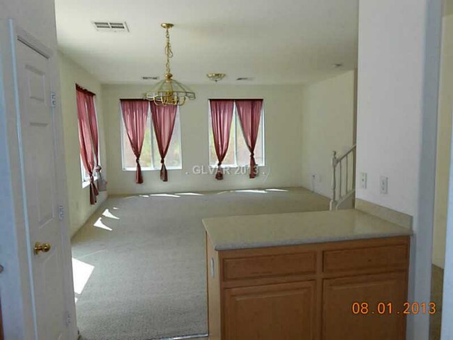 Foto del edificio - 8475 Adams Grove St