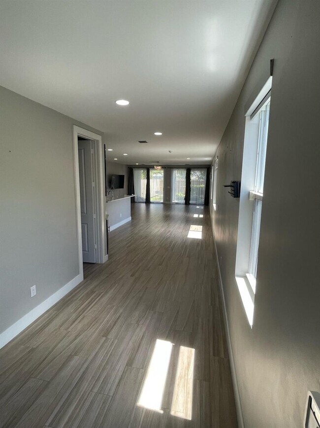 Foto del edificio - 619 SW 17th St