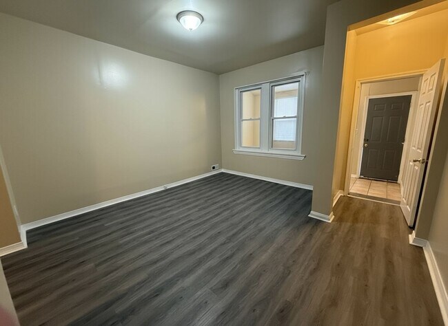 Photo - 4 Bedroom 1 Bath Rental In Germantown House