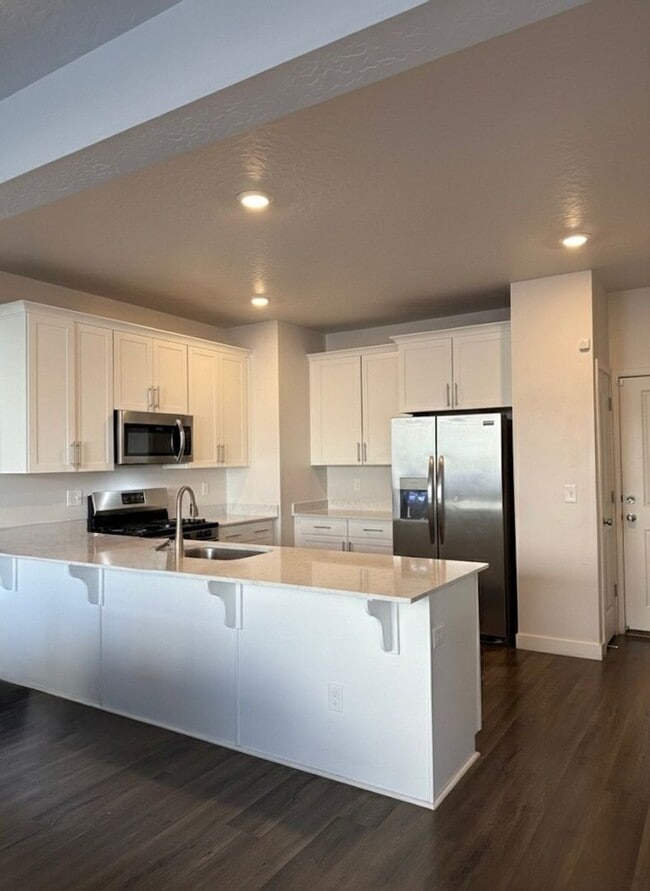 Building Photo - 15525 Jubilation Dr