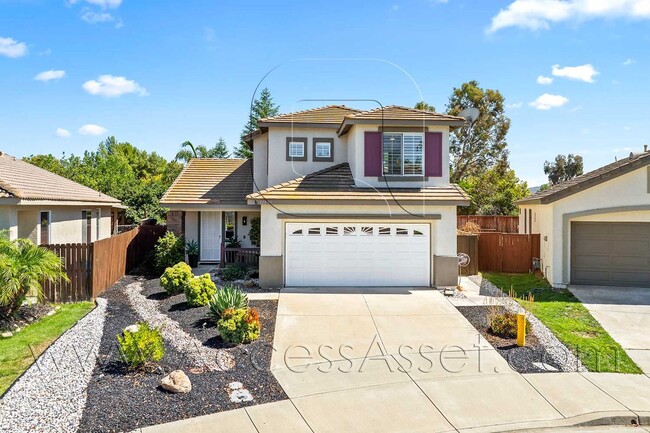 Building Photo - Beautiful 3 Bed/2.5 Bath Home In Desirable...