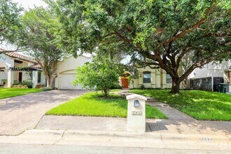 Building Photo - 342 St Julien Dr