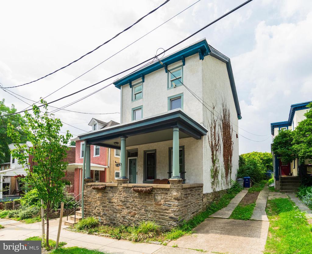 Foto principal - 6038 Wissahickon Ave