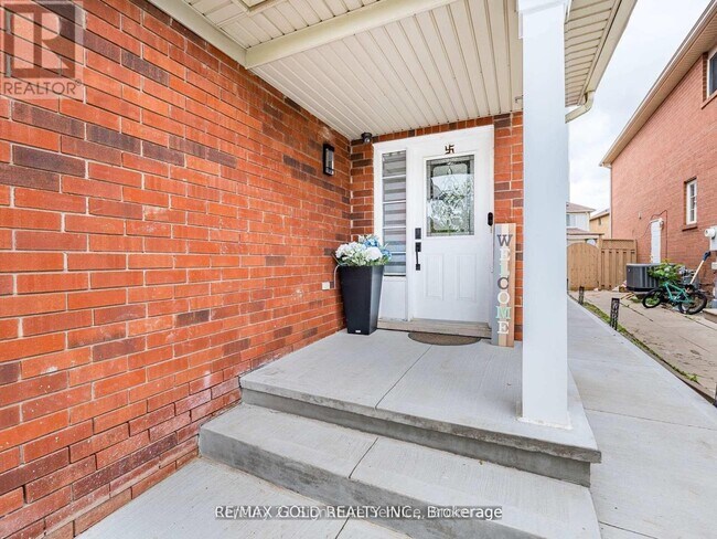 Building Photo - 7 Dunlop Ct