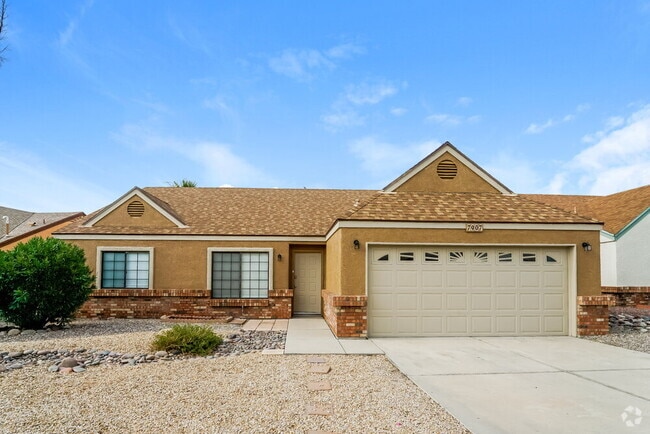 Building Photo - 7907 N Roundstone Dr