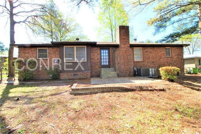 Building Photo - 209 Arcola Dr