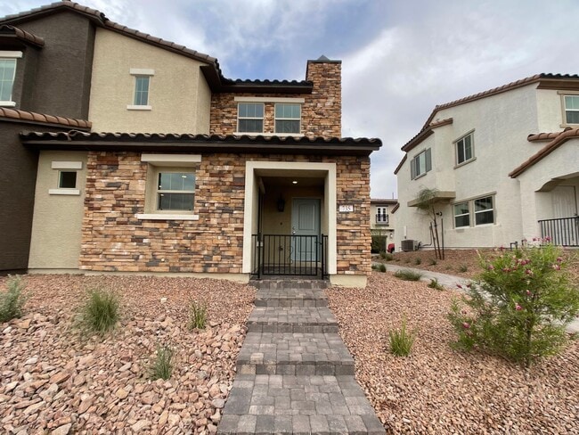 Building Photo - 3 BED 2.5 BATH 2 CAR GARAGE TOWNHOUSE WITH...