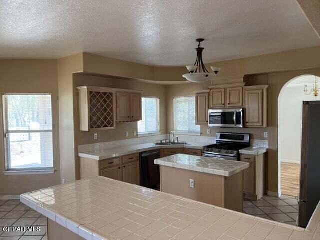 Building Photo - 6609 Isla Del Rey Dr