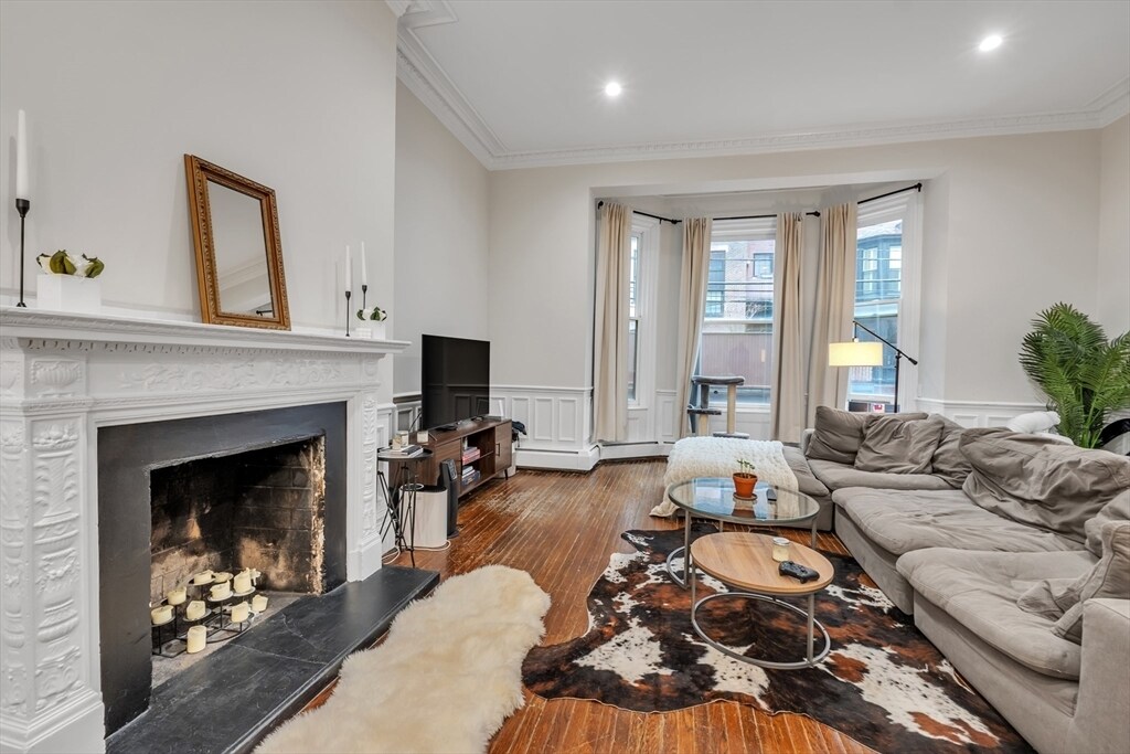 Foto principal - 103 Beacon St
