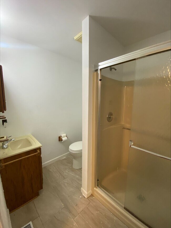Foto del edificio - Rare 5br/3ba Home in Ferguson!!
