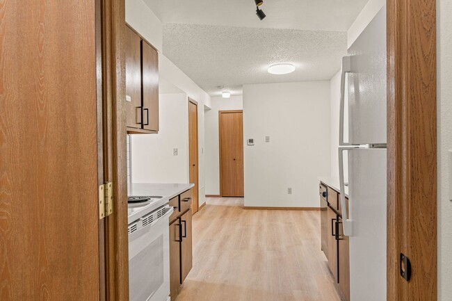 Building Photo - Discover Your New Home: 1-Bedroom, 1-Bathr...