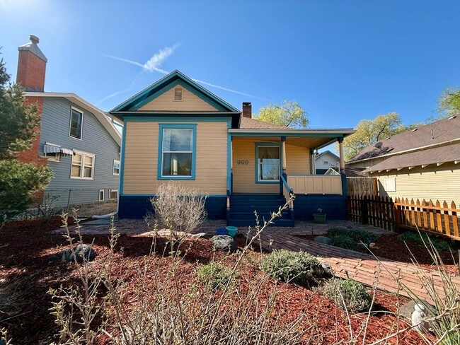 Foto del edificio - 909 Ouray Ave