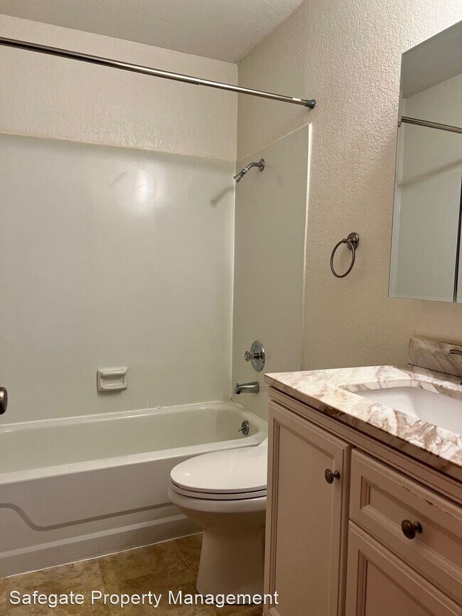 Building Photo - 1 br, 1 bath House - 12023 100th Ave NE #5B