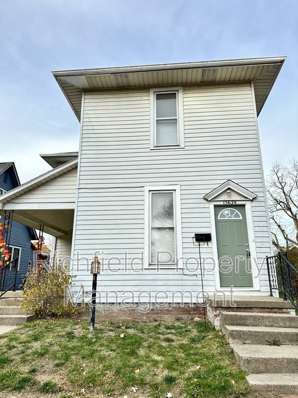 Building Photo - 1562 Clinton St