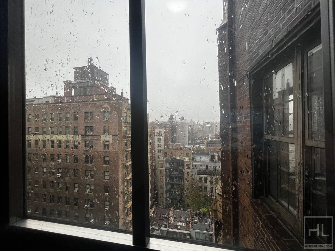 Primary Photo - WEST 73 STREET