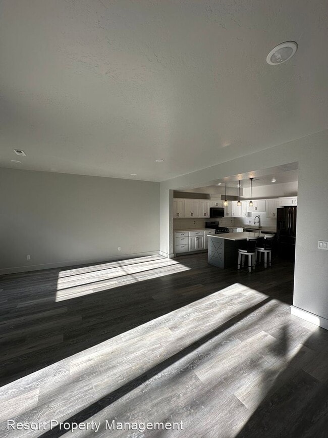 Building Photo - 2 br, 2.5 bath House - 955 W Grove Way #101