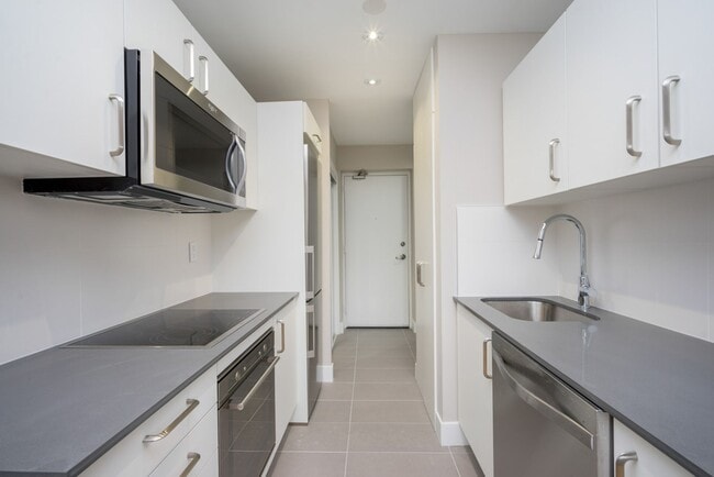 Building Photo - 25 Eccleston Dr