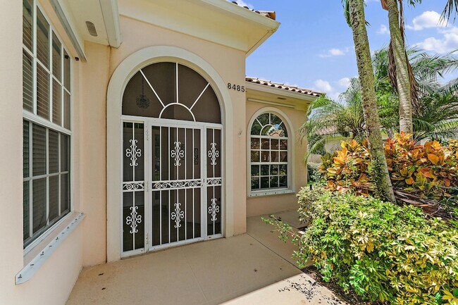 Foto del edificio - 8485 SE Palm Hammock Ln