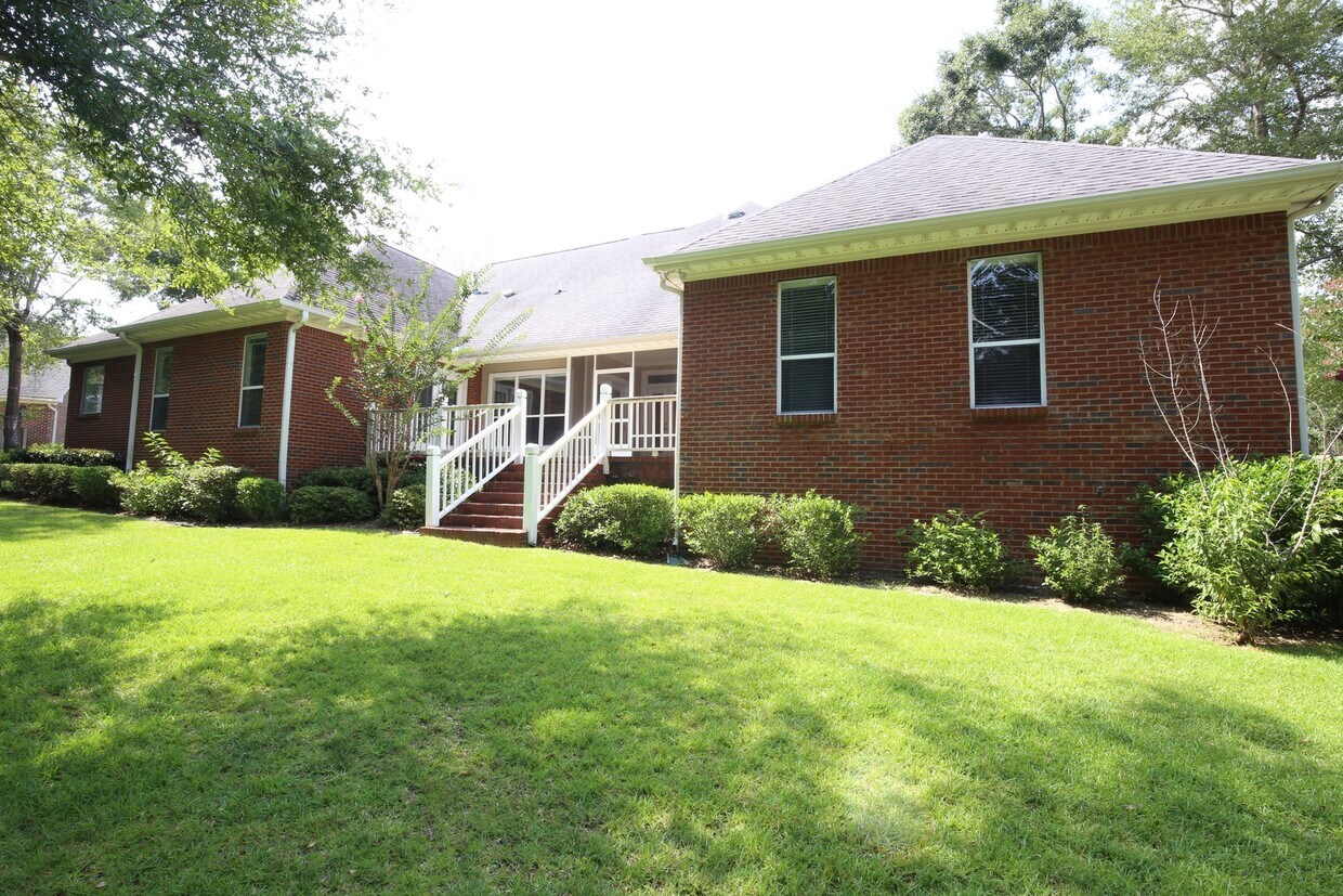 Foto del edificio - COMING SOON!! Home in Fairhope's Rock Creek subdivision. Showings start mid-September