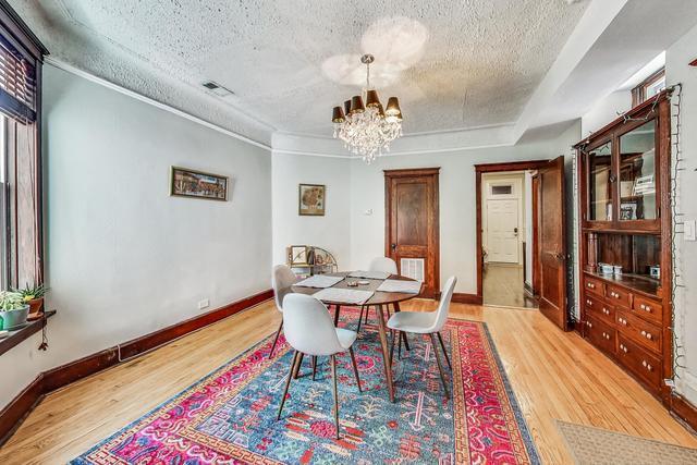 Foto del edificio - 3136 N Kenmore Ave